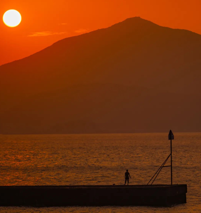 向美好平潭出发：夕阳下的剪影，温柔了时光